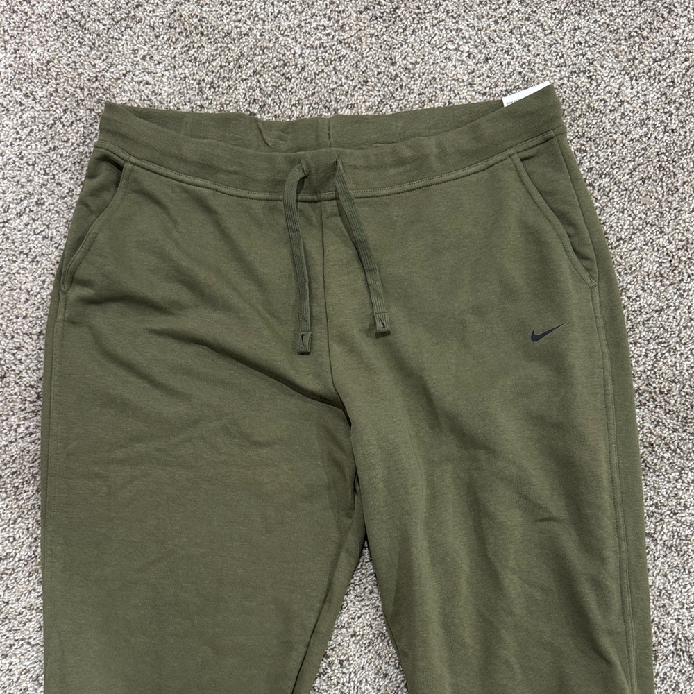 NWT Nike green pants - Picture 4 of 6